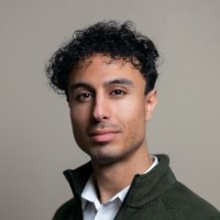 Arman Karégar